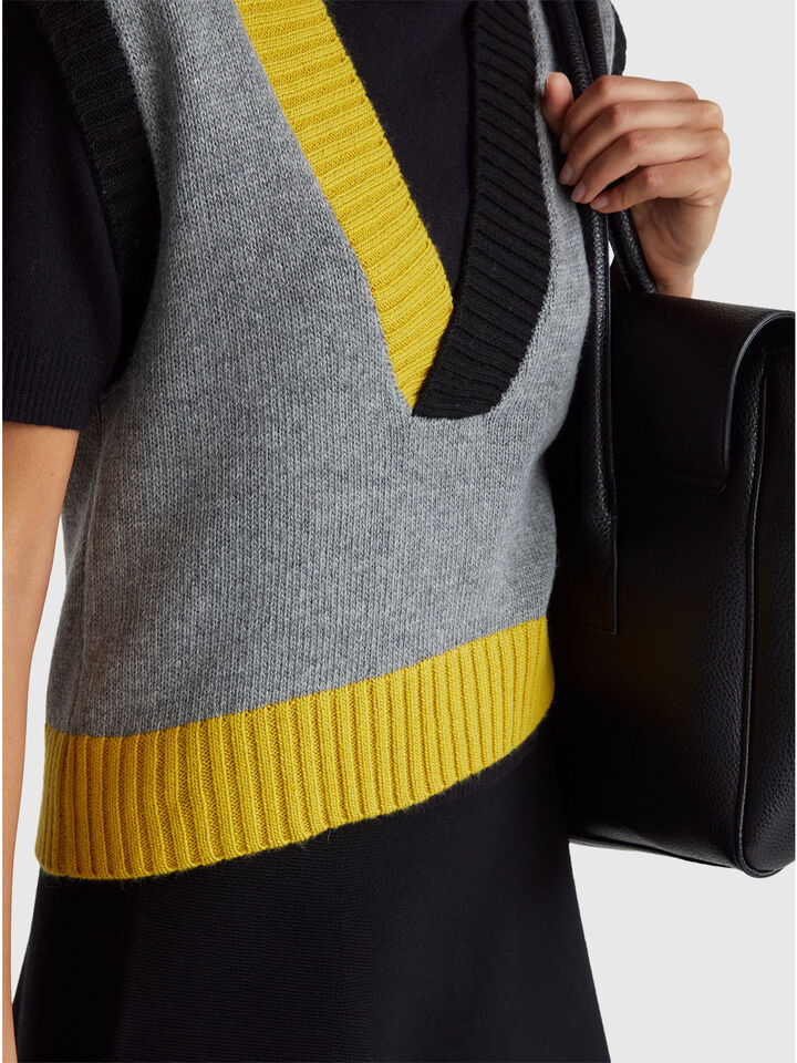 WAISTCOAT Women image number 4